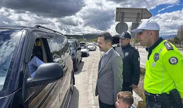 Kaymakam Emre Oğuztürk trafik denetimine katıldı