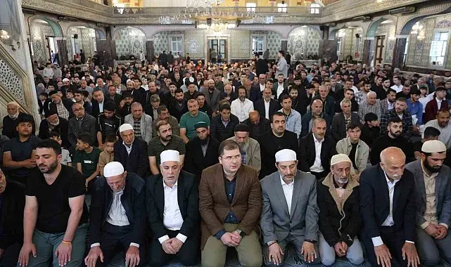 Bayram namazında camiler doldu