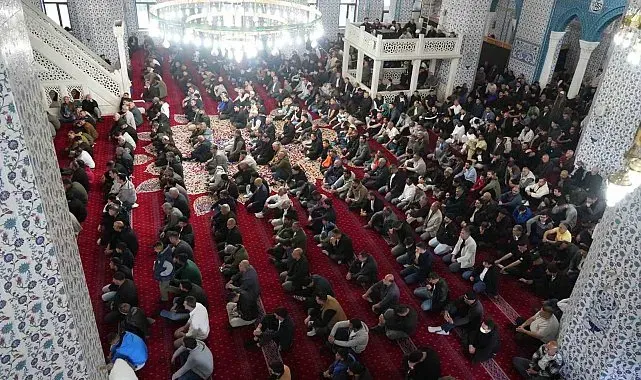 Bayram namazında ilk saf Iğdır'da tutuldu