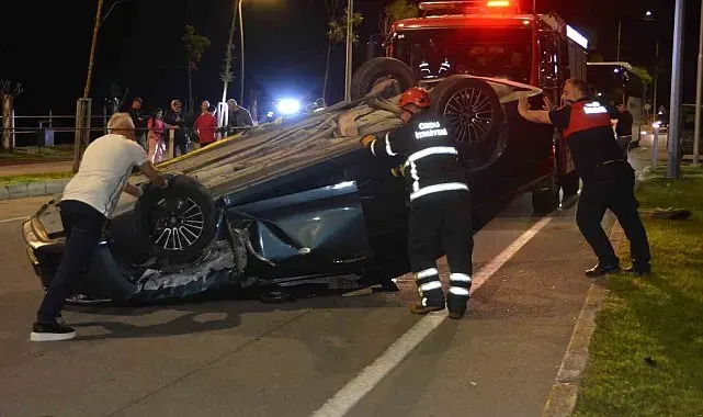 Ordu'da alkollü sürücü park halindeki hafif ticari araca çarptı: 2 yaralı