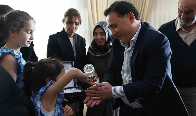 Vali Çiçek, şehit aileleriyle bayramlaştı