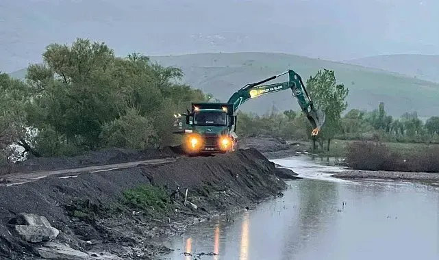 Karasu Nehri'nde sedde yükseltme çalışmaları sürüyor