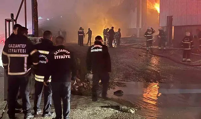 Gaziantep'te mobilya fabrikasında yangın