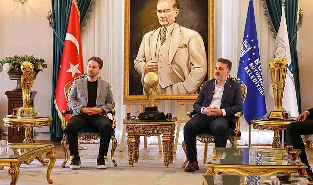 Şampiyon hentbolculardan Başkan Vekili Biba'ya ziyaret