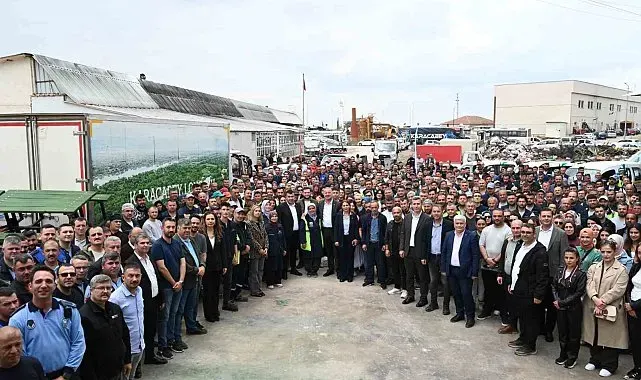Karacabey Belediyesi personeli bayramlaştı