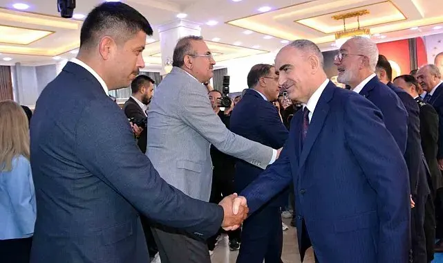 Manisa protokolü bayramlaştı