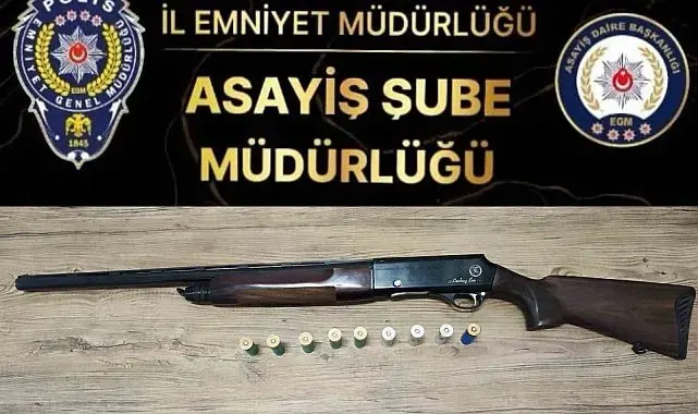 Kız kardeşinin iş yeri önünde havaya ateş açan şahıs yakalandı