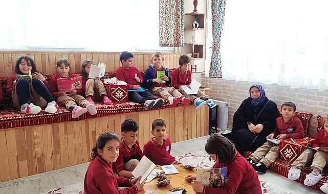 Aydıntepe'de öğrencilerin aileleriyle hazırladığı hikâyeler kitaplaştırıldı