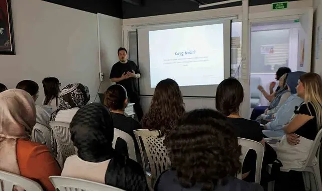 Yunusemre Belediyesinden öğrencilere "Sınav Kaygısı Yönetimi" semineri