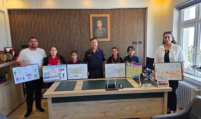 Esenköy'de öğrencilerden jandarmaya anlamlı ziyaret