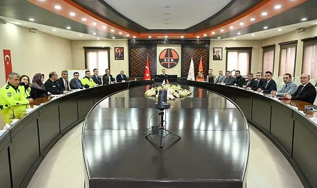 Erzurum'da trafik güvenliği zirvesi