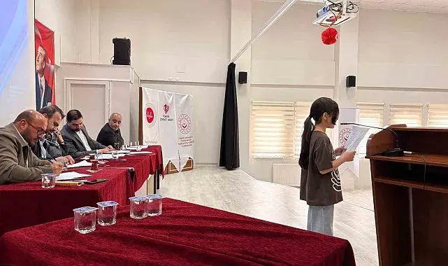 Elazığ'da şiir okuma yarışması