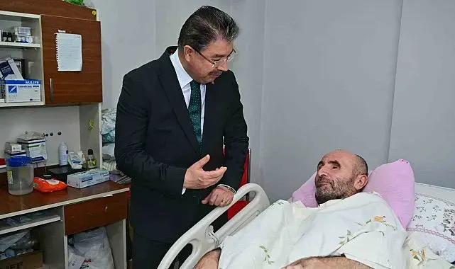 Yatağa bağımlı engelli vatandaşa Vali Yılmaz'dan ziyaret