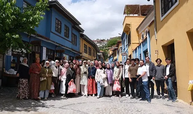 Üniversite öğrencilerinden Buldan'a kültür çıkarması