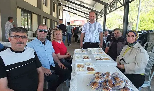 Balıkesir'de Karadere hayrı 3 bin kişiyi buluşturdu