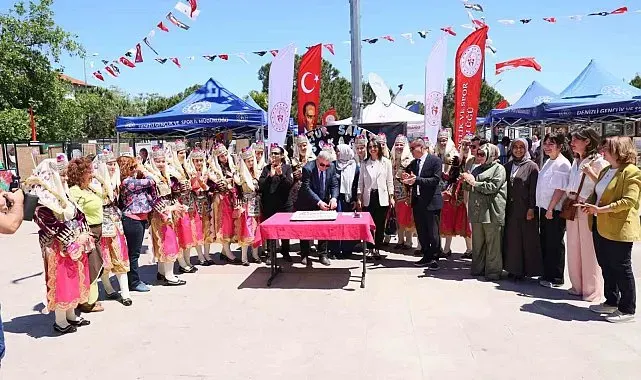 Öğrencilerin el emeği eserleri beğeni topladı
