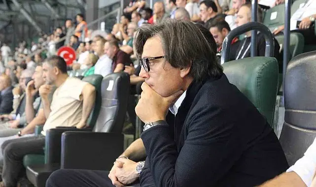 Vincenzo Montella, Kocaelispor-Samsunspor maçını tribünden takip ediyor
