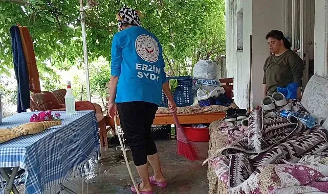 Erzin'de yaşlı ve engelli vatandaşlara evde temizlik ve vefa desteği