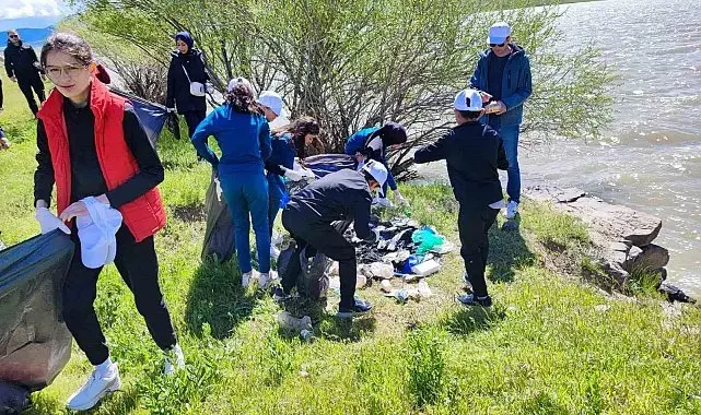 Bulanık Haçlı Gölü'nde doğa ve çevre bilinci etkinliği