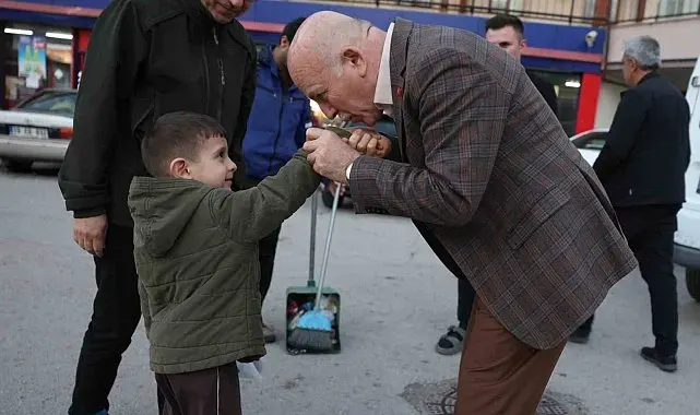 Başkan Sekmen; "En büyük mutluluğumuz hemşehrilerimizin duasını almak"