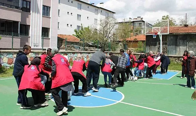 Erzincan'da "Engel Yok" mesajlı renkli buluşma