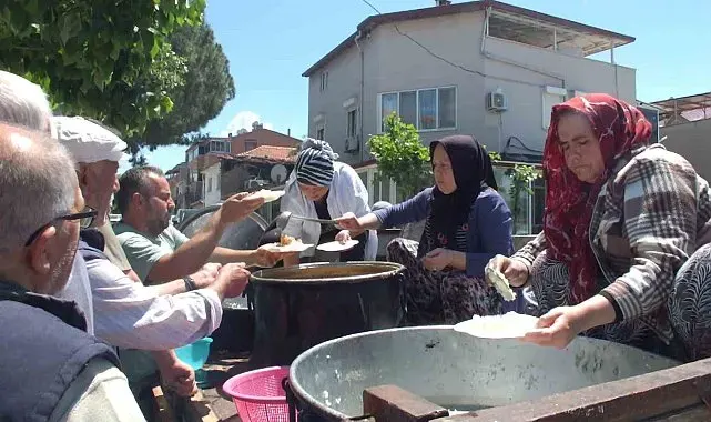 Balıkesir'de 30 yıllık mahalle hayrı yapıldı