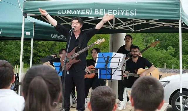 Cumayeri'nde Hıdırellez Şenliği renkli görüntülere sahne oldu