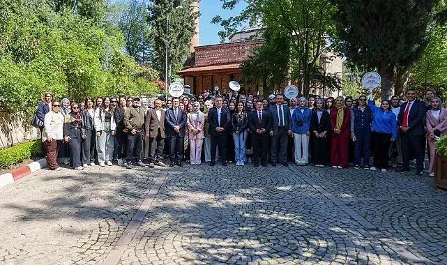 Vali Sözer, gençlerle tarih ve medeniyet gezisinde bir araya geldi