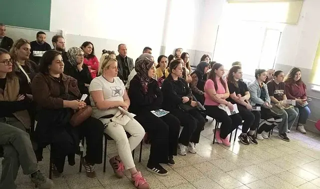 Velilere dijital çağ ve çocuk gelişimi semineri