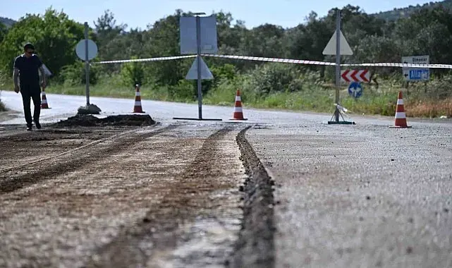 Büyüksümbüller-Ortaköy yolunda sıcak asfalt mesaisi