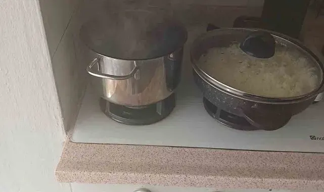 Ayvalık'ta ocakta unutulan yemek paniğe neden oldu