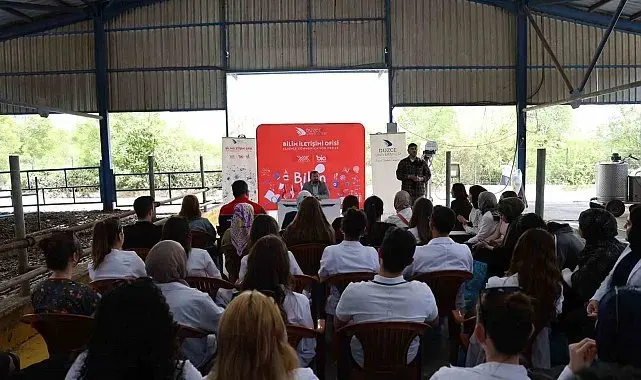 Bilim toplumun her kesimiyle bir araya geliyor
