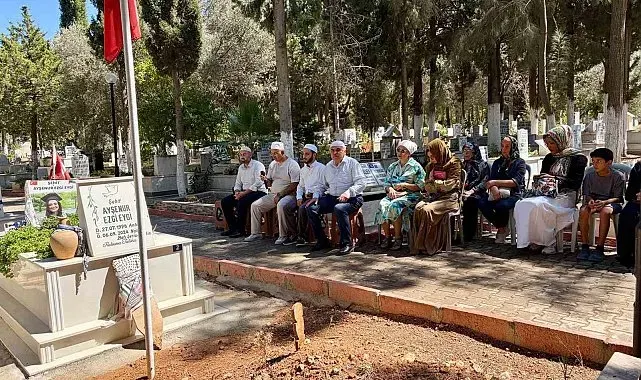 Ayşenur Ezgi Eygi vefatının ikinci yılında mezarı başında dualarla anıldı