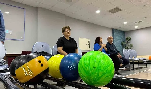 Çorum'da anneler bowling etkinliğinde buluşturdu