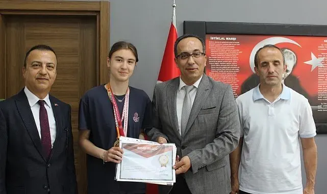 Makedonya'da altın madalya kazanan öğrenciden Türkiye şampiyonluğu