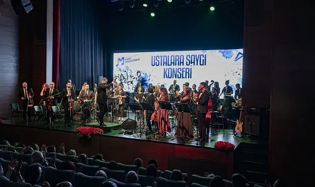 Mersin Kent Orkestrası'ndan nostalji dolu konser