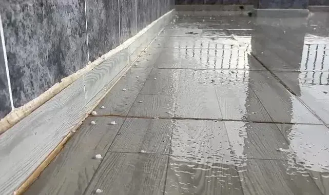 Şanlıurfa'da dolu ve yağmur yağışı etkili oldu