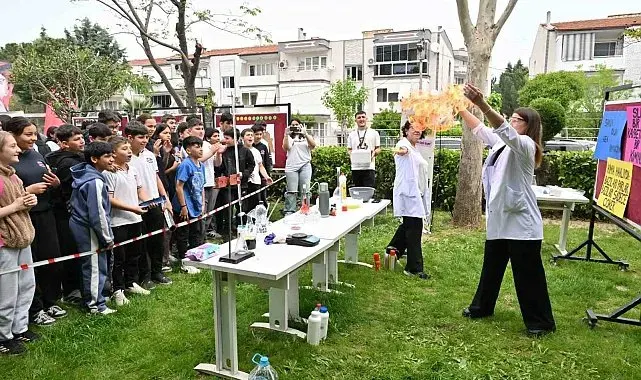 Manisa'da öğrenciler bahar şenliği ile geleceğe çiçek açtı