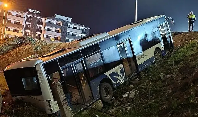 Elazığ'da halk otobüsü şarampole uçtu