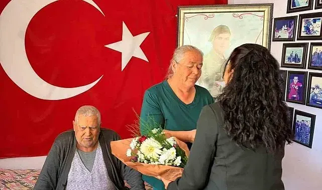 MHP Kuşadası Teşkilatı Anneler Günü'nde şehit aileleriyle buluştu