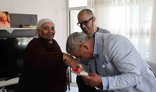 Otizmli ve engelli bireylerin annelerine Anneler Günü ziyareti