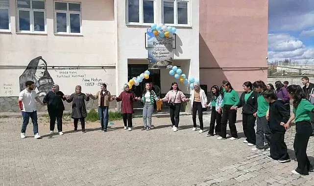 Karaçoban'da bir sofra kuruldu, mesafeler kardeşliğe dönüştü