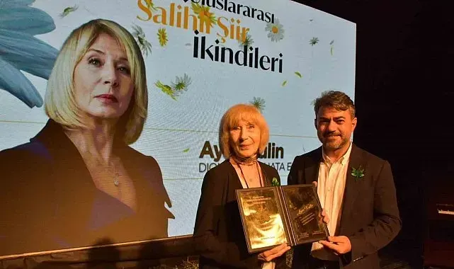 Şiirin kalbi Manisa'da attı