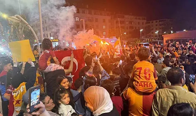 Galatasaray'ın şampiyonluğu Iğdır'da taraftarları sokağa döktü