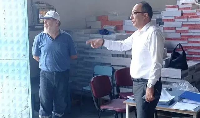 Efeler'de ders kitapları öğrencilerin sıralarındaki yerini almaya başladı