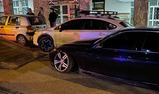 Telefonda başlayan zıtlaşma sokağa taştı… Silahlı çatışma kamerada