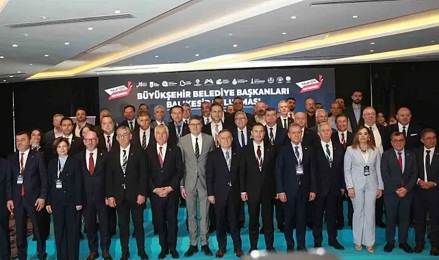 CHP'li Büyükşehir Belediye Başkanları Balıkesir'de buluştu