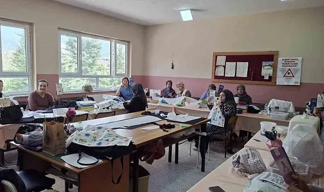 Halk Eğitim Merkezi kursiyerlerine sağlık eğitimi düzenlendi