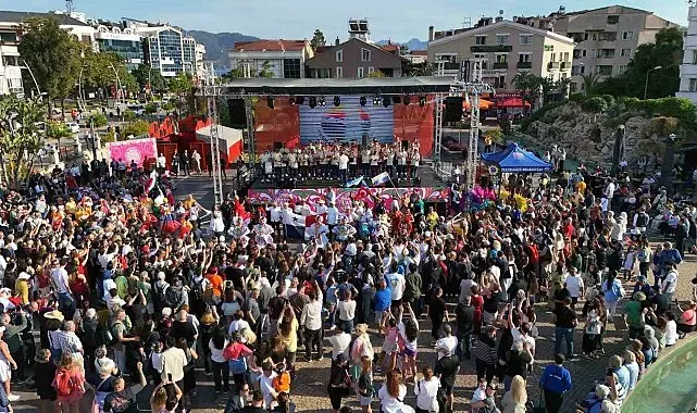 Marmaris'te Latin rüzgarı başladı