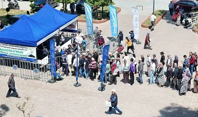 Ata tohumlarından üretilen fideler vatandaşlarla buluşuyor